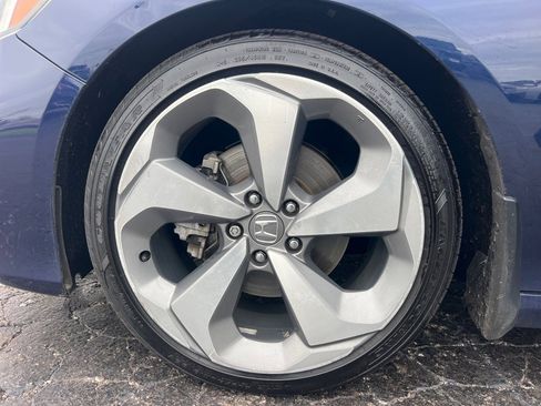 Used 2018 Honda Accord Touring image 35