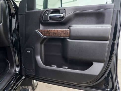 Used 2020 GMC Sierra 2500 Denali w/ Denali Ultimate Package image 10