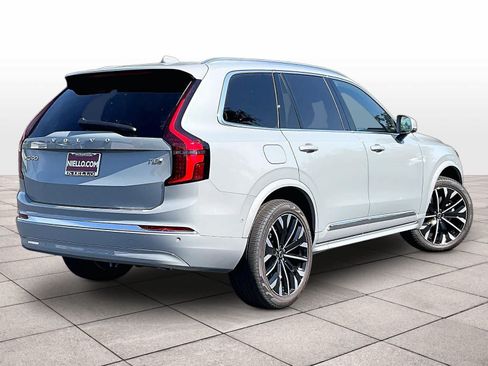 New 2026 Volvo XC90 T8 Plus w/ Protection Package Premier AWD/4WD image 4