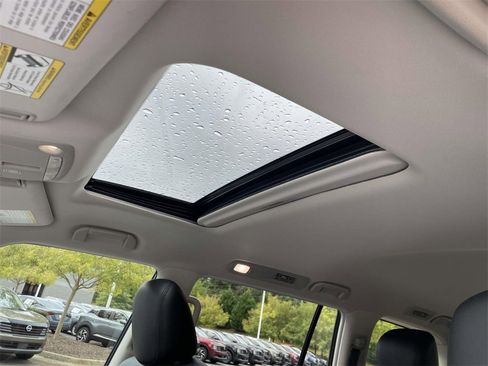 Certified 2024 Nissan Armada SL w/ Captain's Chairs Package image 16