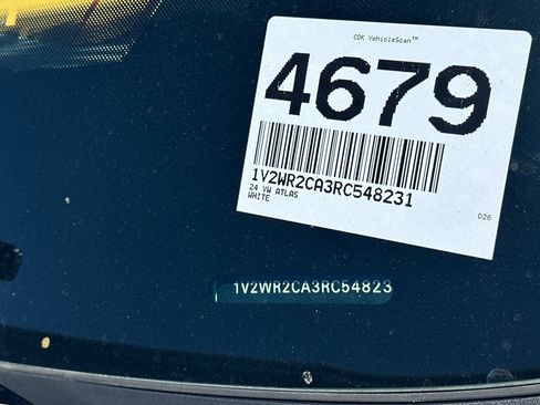 Used 2024 Volkswagen Atlas SE image 4
