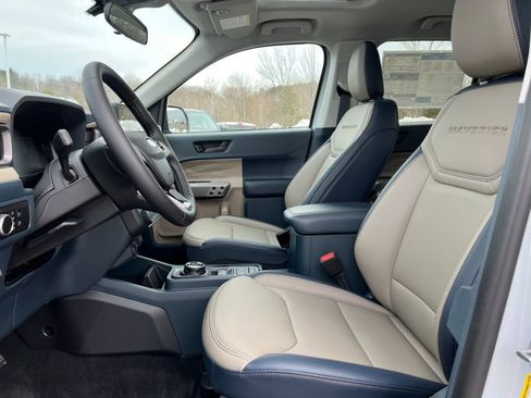 New 2026 Ford Maverick Lariat w/ 4K Tow Package AWD/4WD image 4