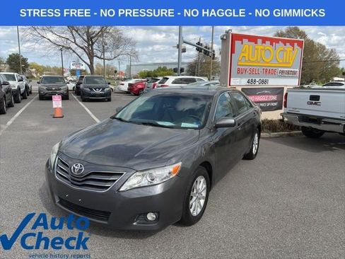 Used 2011 Toyota Camry XLE w/ XLE Extra-Value Pkg #2 FWD image 13