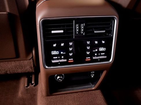 Used 2022 Porsche Cayenne Turbo S image 28