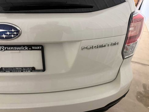 Used 2018 Subaru Forester 2.5i Touring AWD/4WD image 18