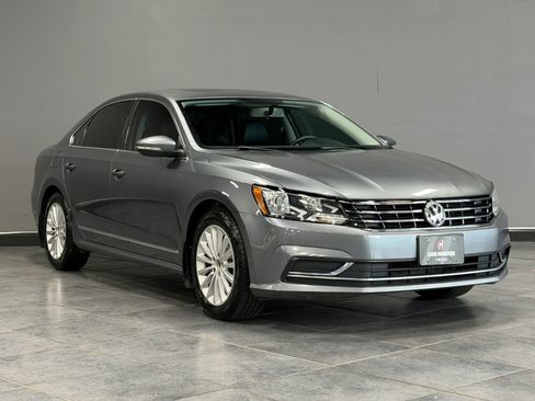 Used 2017 Volkswagen Passat 1.8T SE image 3