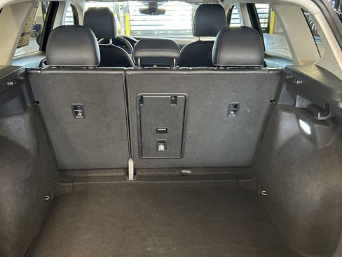 Used 2024 Volkswagen Taos SE image 15