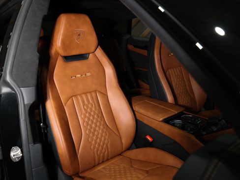 Used 2023 Lamborghini Urus S image 5