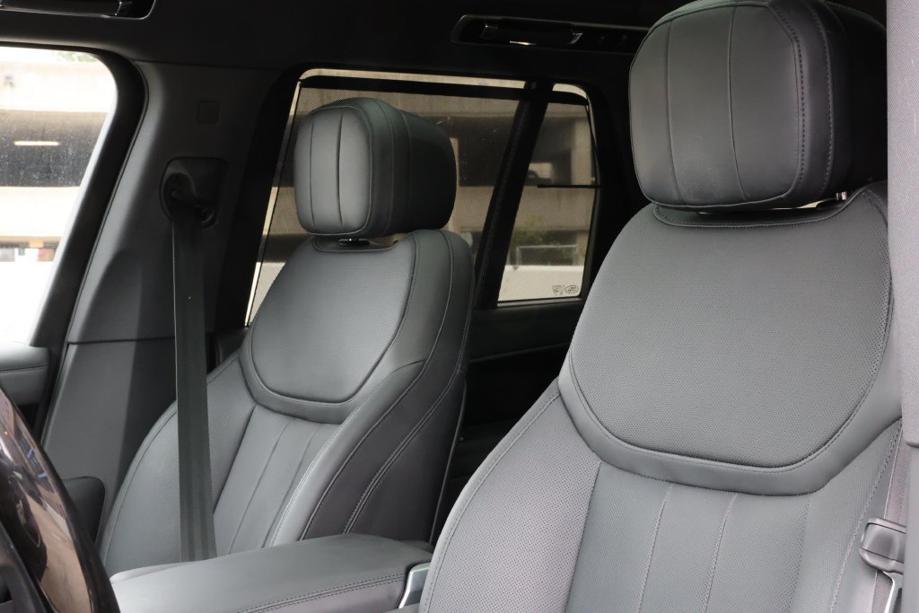 Used 2024 Land Rover Range Rover SE AWD/4WD image 14