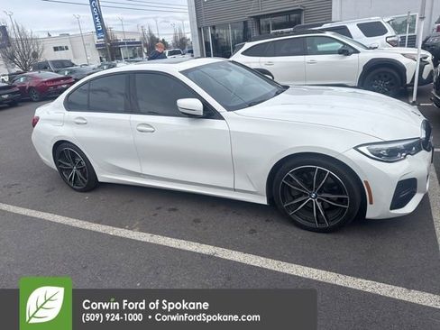 Used 2021 BMW 330i xDrive Sedan w/ M Sport Package image 5