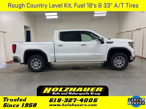 Used 2025 GMC Sierra 1500 SLT image 1