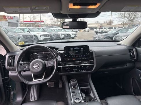 Used 2022 Nissan Pathfinder SL image 19