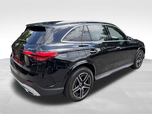 Used 2025 Mercedes-Benz GLC 300 4MATIC image 5