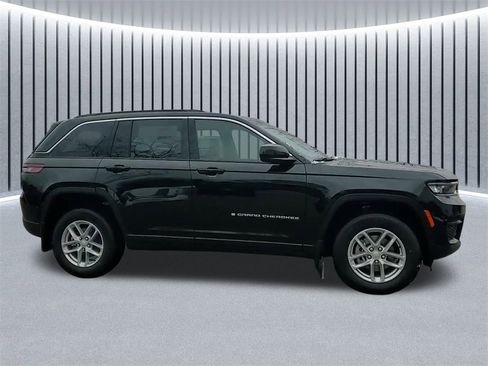 New 2025 Jeep Grand Cherokee Laredo X w/ Luxury Tech Group I image 4