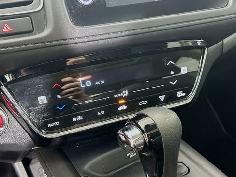 Used 2020 Honda HR-V EX image 28