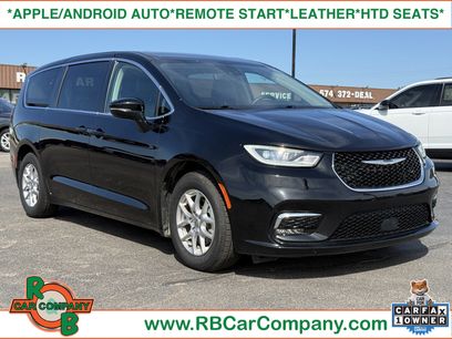 Used 2024 Chrysler Pacifica Touring-L