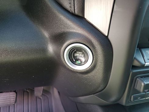 Used 2022 GMC Sierra 2500 Denali w/ Denali Ultimate Package image 18