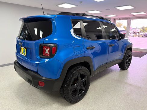 Used 2020 Jeep Renegade Sport FWD image 3