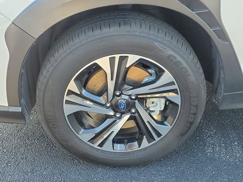 Certified 2024 Subaru Crosstrek 2.0i Premium image 10