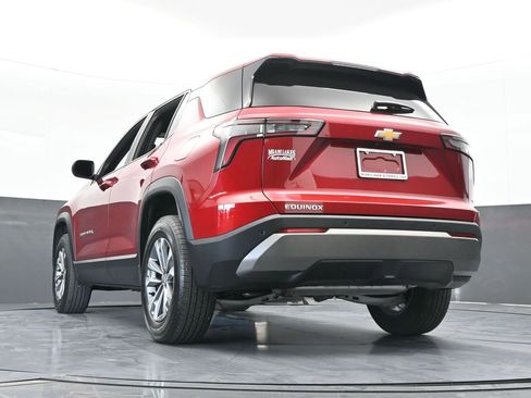 Used 2025 Chevrolet Equinox LT image 57