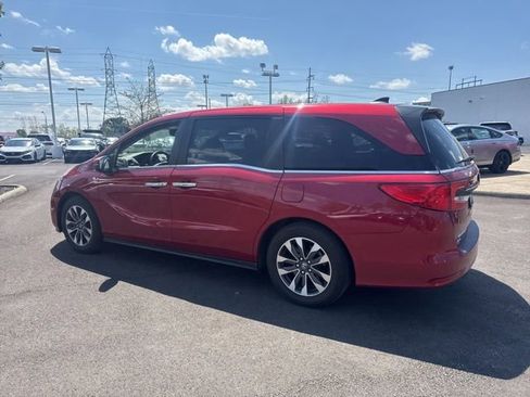 Certified 2024 Honda Odyssey EX-L image 13