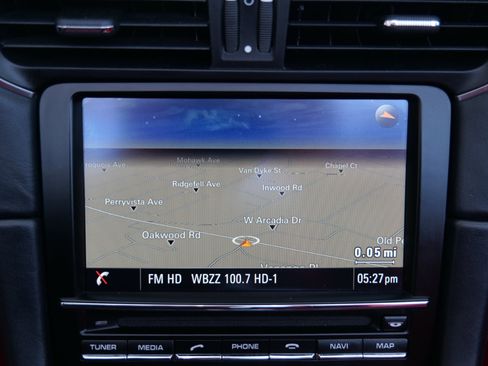 Used 2015 Porsche 911 Carrera 4S image 23