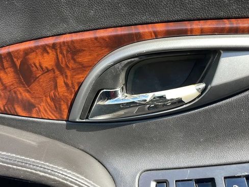 Used 2013 Buick LaCrosse Touring FWD image 24