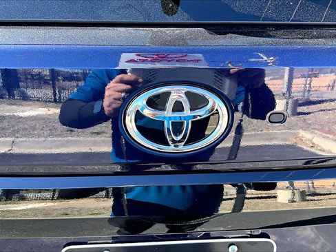 Used 2025 Toyota Sequoia Limited w/ Tow Technology Package image 32