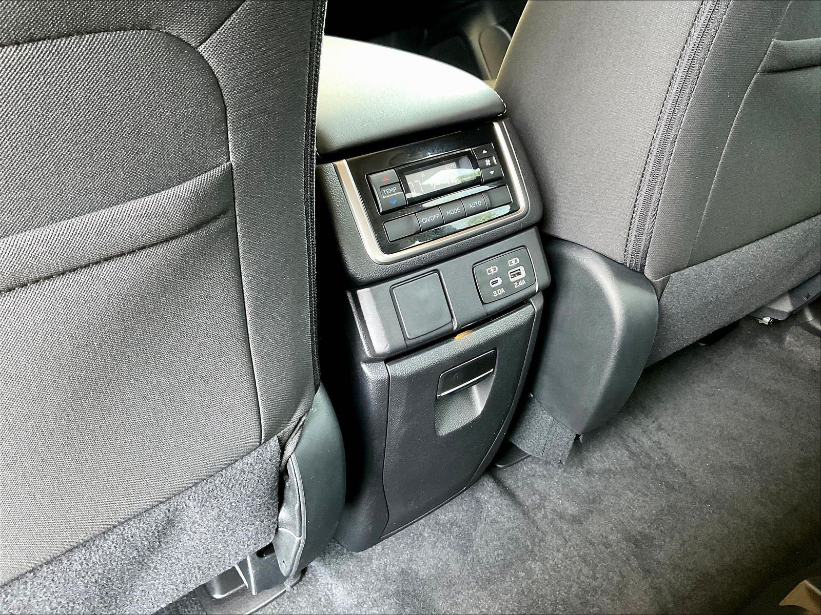 Used 2024 Subaru Ascent Premium w/ Convenience Package AWD/4WD image 10