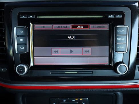 Used 2013 Volkswagen Beetle 2.5 image 22