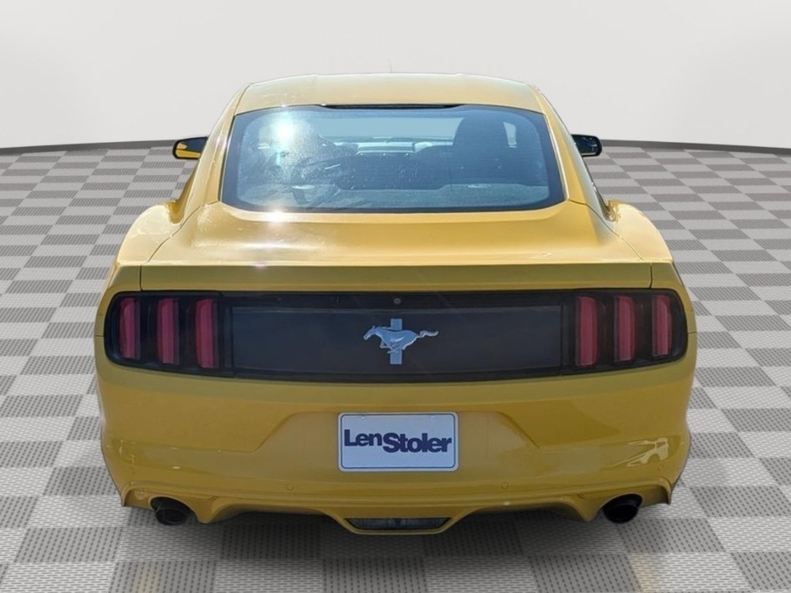 Used 2016 Ford Mustang Coupe RWD image 4