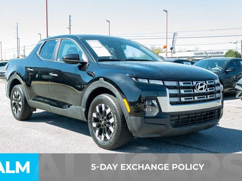 Used 2025 Hyundai Santa Cruz SE FWD image 4