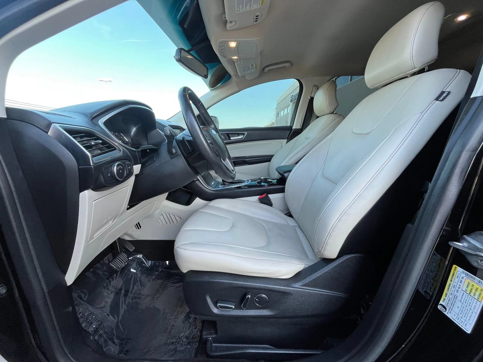 Used 2018 Ford Edge Titanium w/ Technology Package AWD/4WD image 26