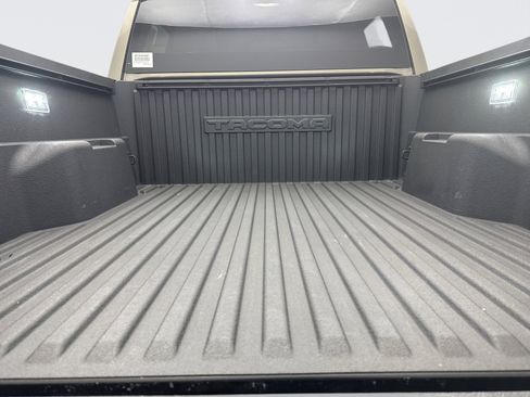 Used 2024 Toyota Tacoma TRD Sport image 19