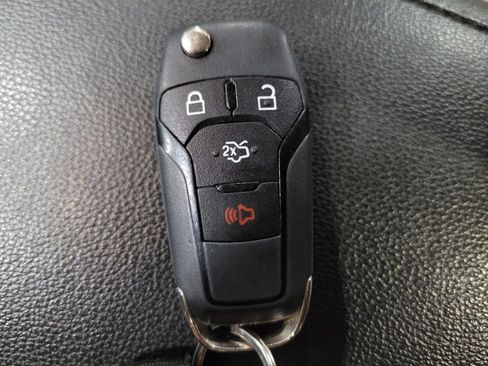 Used 2014 Ford Fusion SE FWD image 32