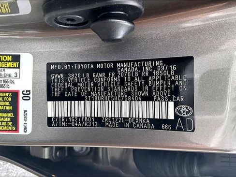 Used 2017 Toyota Corolla LE FWD image 18