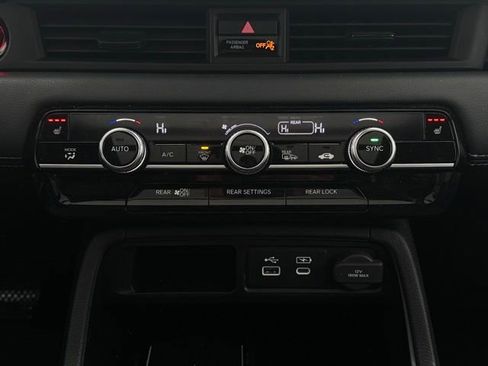 Used 2024 Honda Pilot Touring image 37