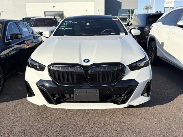 Used 2026 BMW 550e xDrive w/ Executive Package AWD/4WD image 2