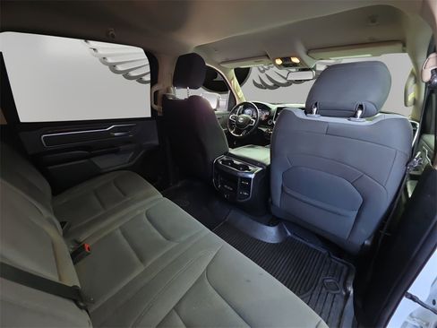 Used 2019 RAM 1500 Big Horn image 11