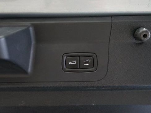 Used 2019 Porsche Panamera 4 image 61