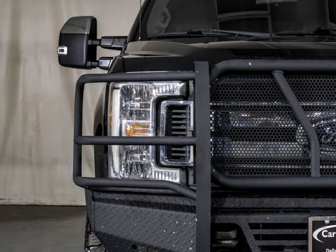 Used 2019 Ford F250 XLT w/ XLT Premium Package image 39