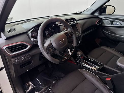Used 2023 Chevrolet TrailBlazer RS FWD image 11