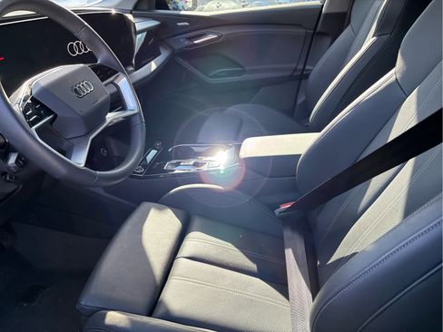 Used 2025 Audi Q6 e-tron Premium Plus w/ Premium Plus image 5