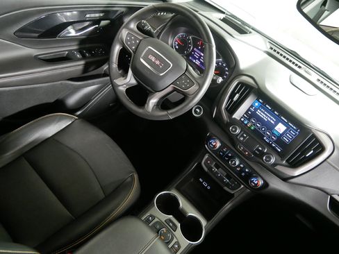 Used 2022 GMC Terrain AT4 w/ Infotainment Package II AWD/4WD image 9