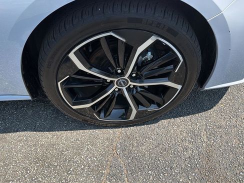 Used 2024 Nissan Altima 2.5 SR FWD image 38