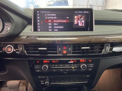 Used 2019 BMW X6 xDrive50i w/ M Sport Package image 25