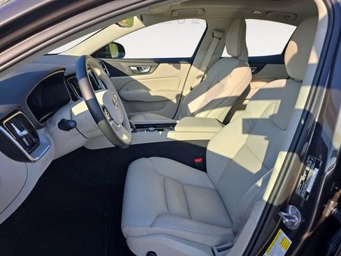 Certified 2025 Volvo S60 B5 Plus FWD image 9