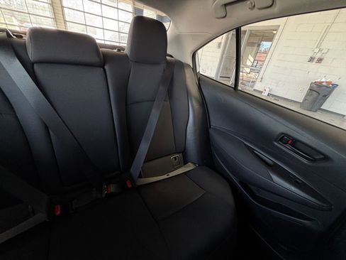 Used 2025 Toyota Corolla LE image 36