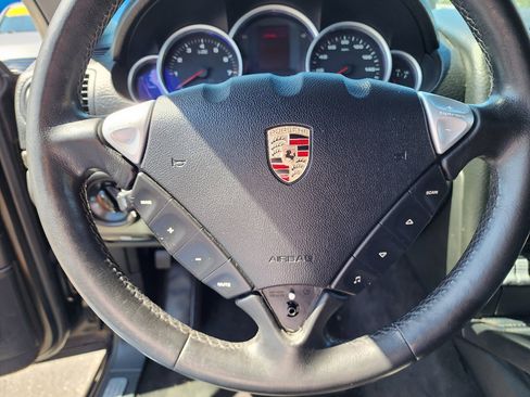 Used 2006 Porsche Cayenne S image 18