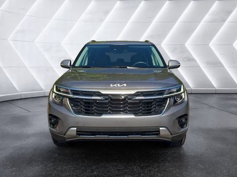 Used 2025 Kia Seltos EX w/ EX Sunroof Package FWD image 8
